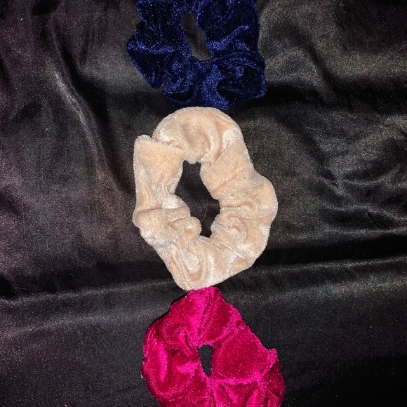 Gemstone colored scrunchies - Picture 3 of 6